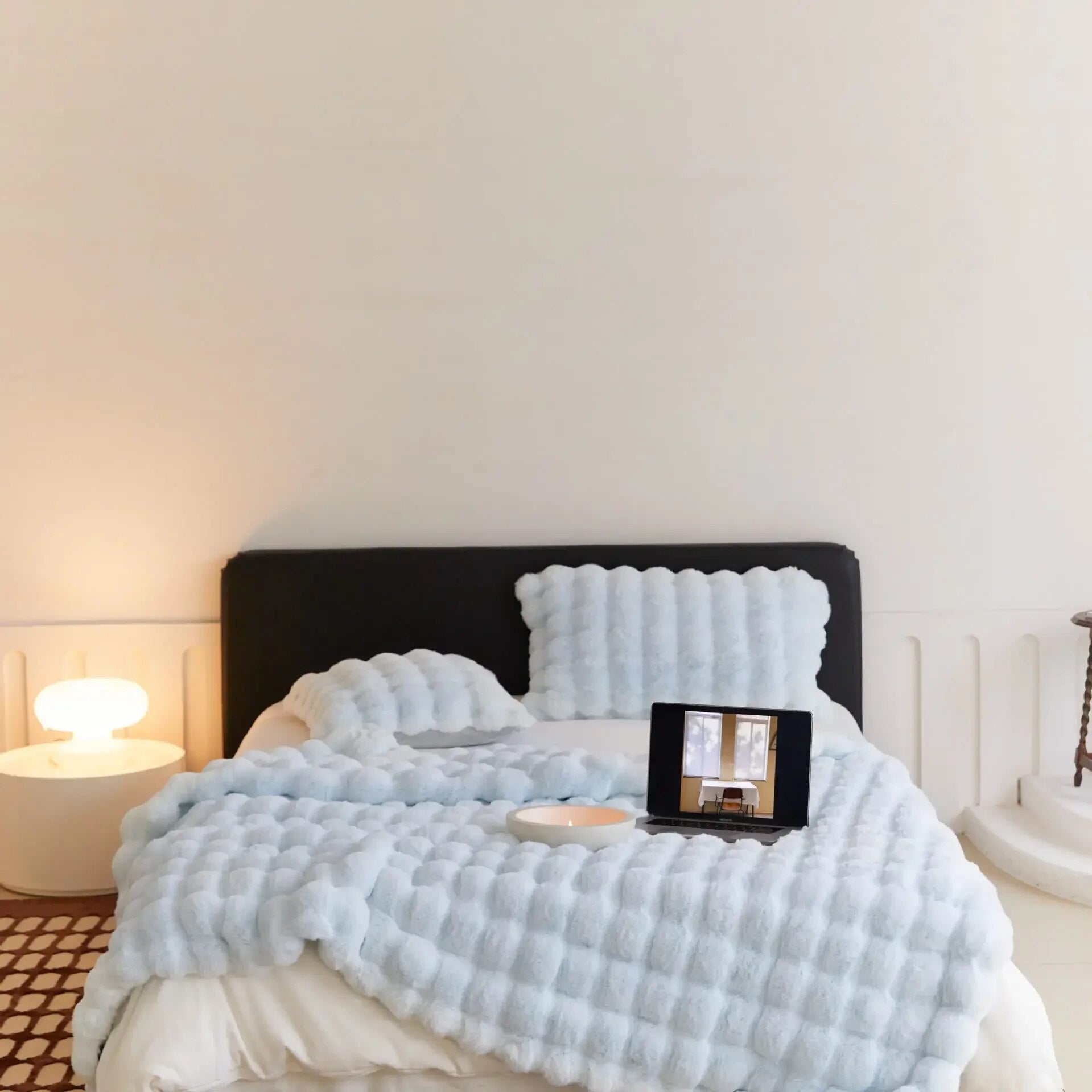 SUENTA Die Plüschdecke, Über die Alle Sprechen! - WarmWol Himmelblau