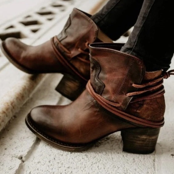 SUENTA Damen Jahrgang Dirndl Stiefeletten Auffälligen Schnürdetails - Winterstiefel Braun