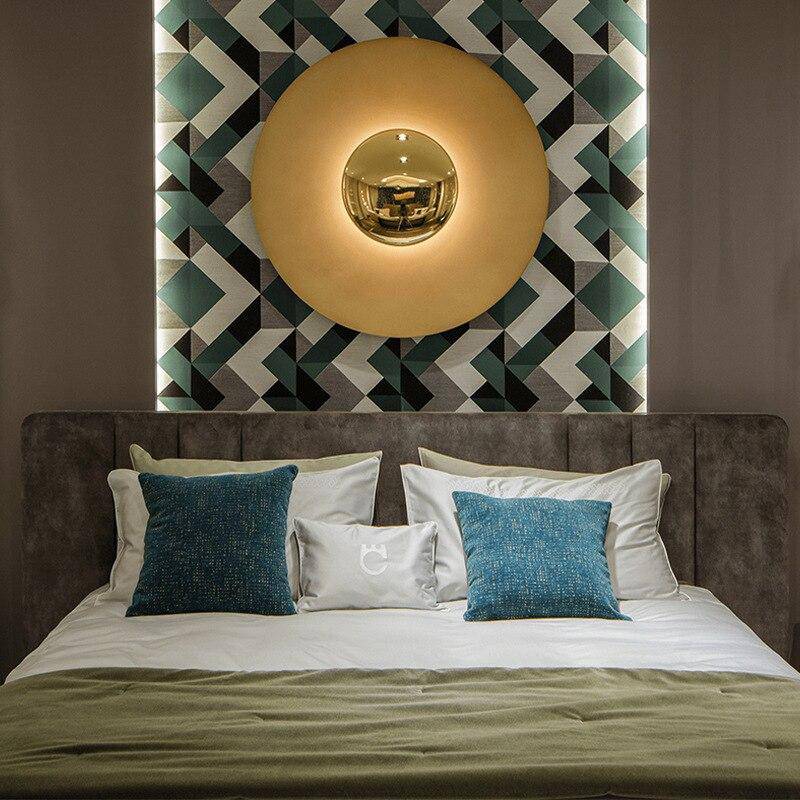 SUENTA Design Wandleuchte Mit LED In Farbigem Metall-Disk Stil